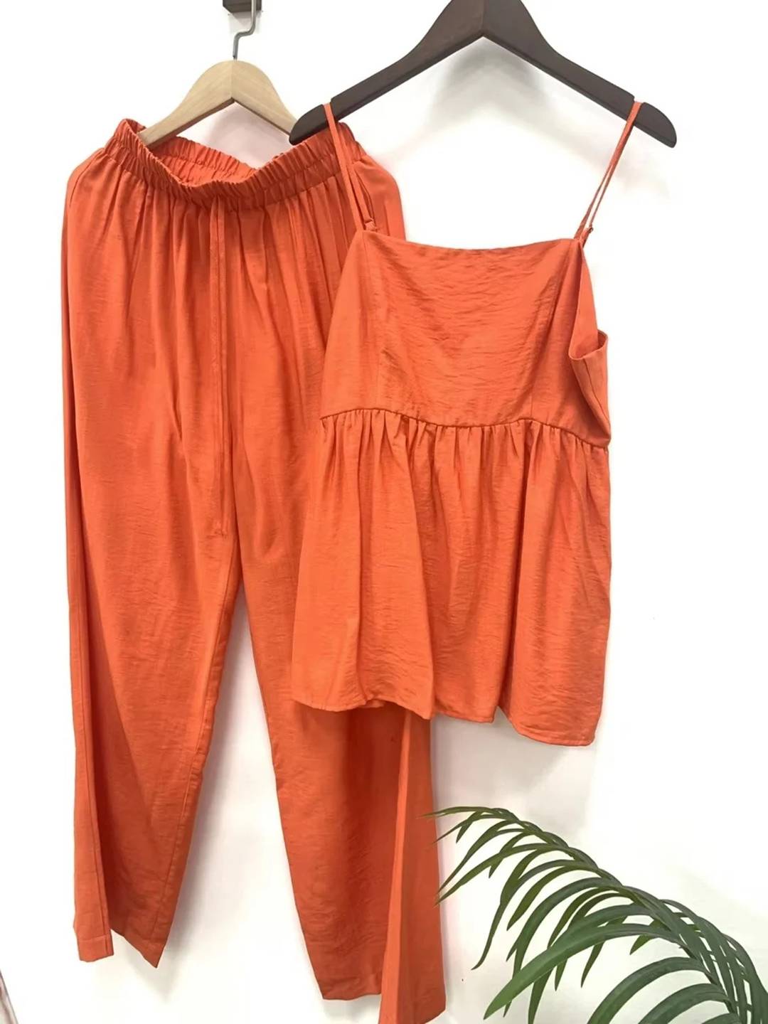 ensemble de femme pour les vacances top sans manches à volantée décontracté et pantalon large pour femme de plage