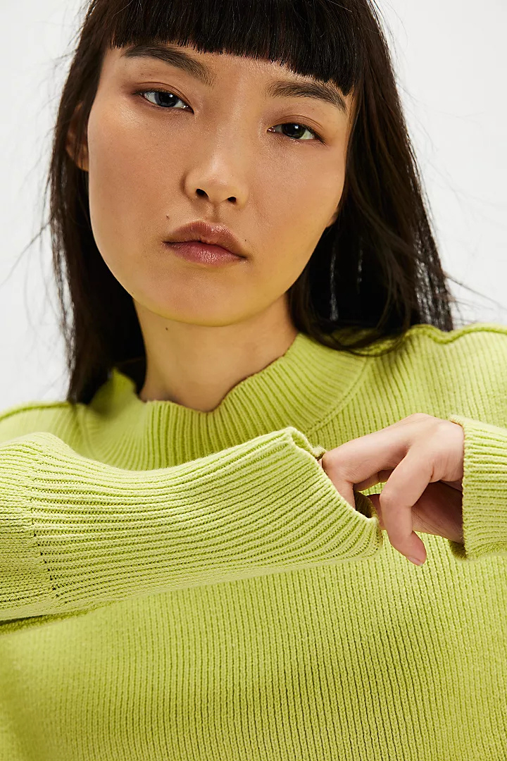 Lesly Women's Cropped Sweater